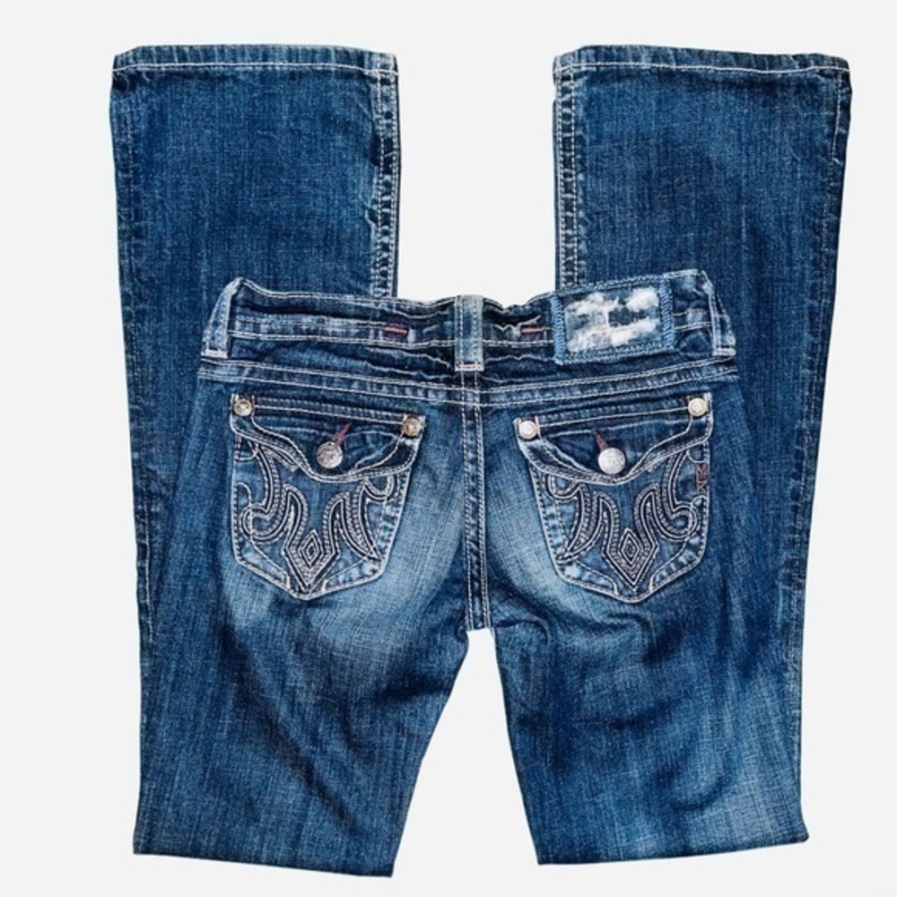 MEK Jeans.